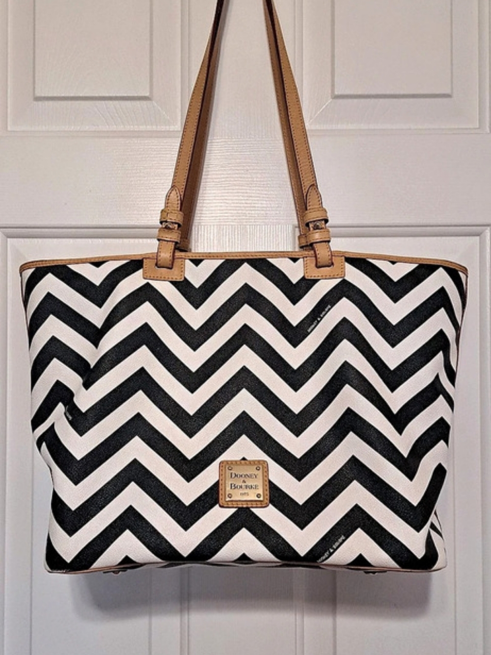 Dooney & Bourke Chevron Large Shopper Tote Black & White
